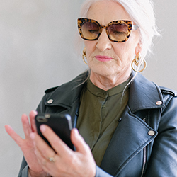 Omgangsvormen op sociale media belangrijk voor senioren